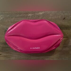 NEW-MAC Cosmetics Pink Lip-Shaped Makeup Bag